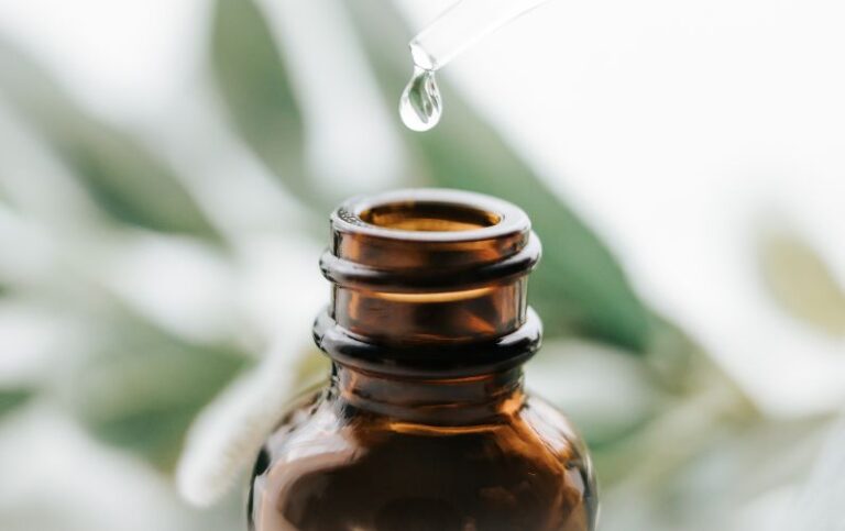 How to Safely Use Essential Oils