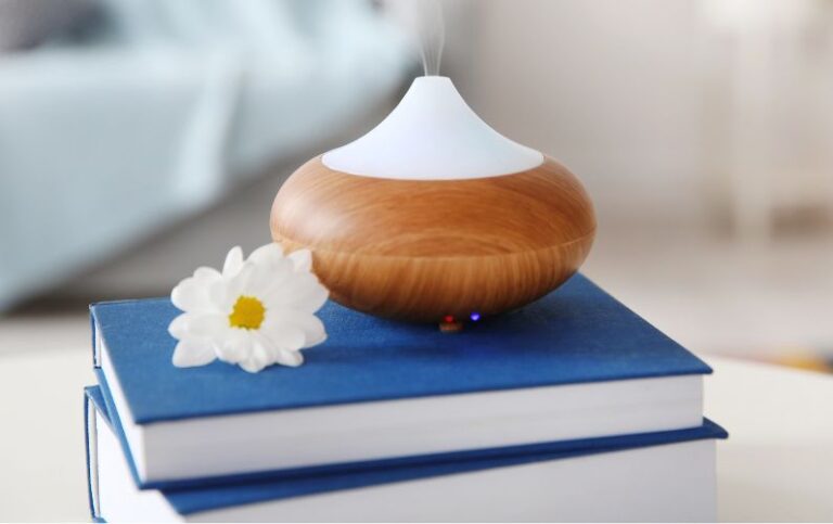 10 Must-Have Essential Oil Books for Your Collection